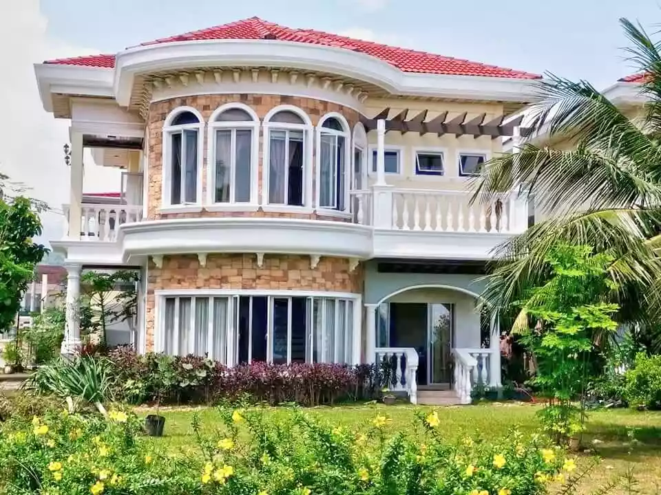 RUSH SALE Beachfront 5BR Single Detached House & Lot at Fonte di Versailles, Mingla near the Sea - photo 2