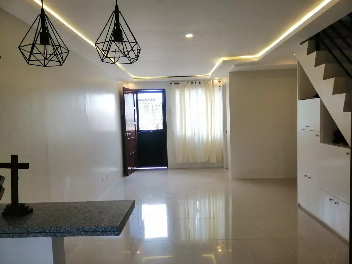 FOR RENT CASA MIRA, SOUTH SEMI FURNISHED 2BEDROOM 2 TOILET AND BATH  - photo 3