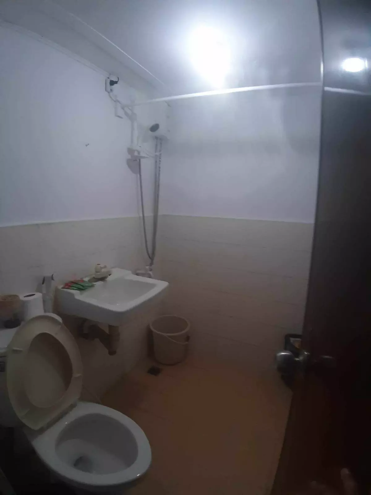 AFFORDABLE 3 BR CONDO AT SAEKYUNG VILLAGE LAPU LAPU CITY - photo 6
