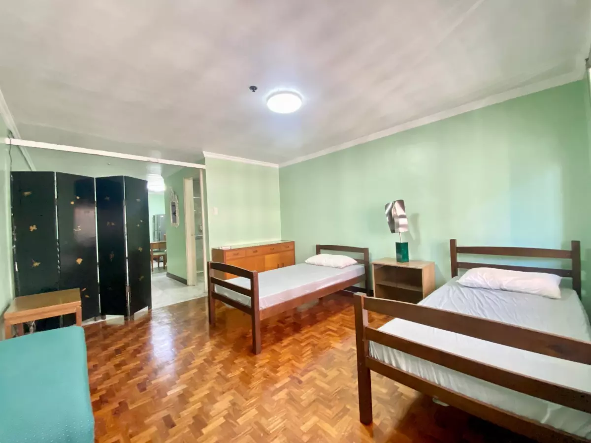 BIGGER STUDIO UNIT FOR RENT at Skyland Plaza Tower, Makati   - photo 6