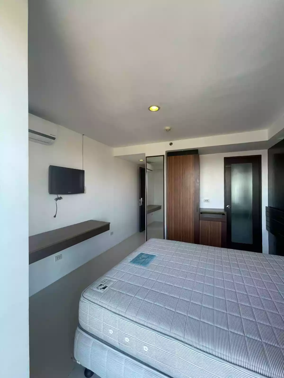 Studio Condo Unit For Rent 10K/month - photo 4