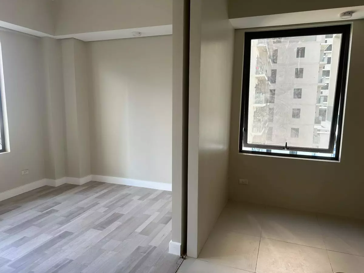 FOR ASSUME 1 BEDROOM UNIT WITH BALCONY IN BASELINE PRESTIGE - photo 2