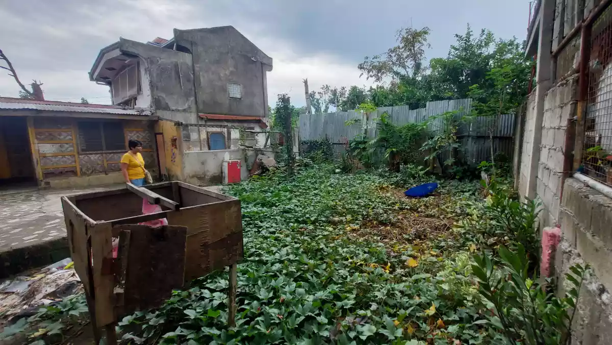 FOR LEASE LOT WITH OLD HOUSE - photo 5