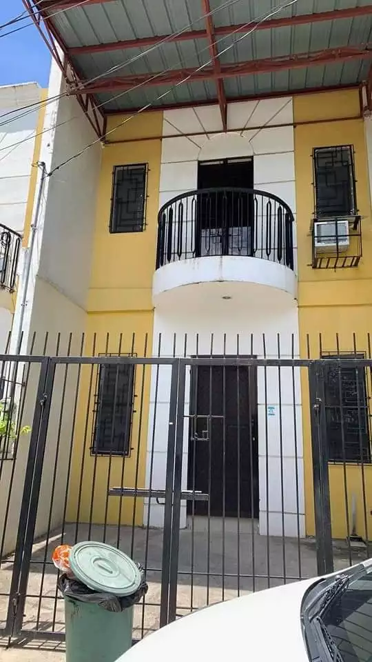 RUSH SALE HOUSE & LOT IN MANDAUE 