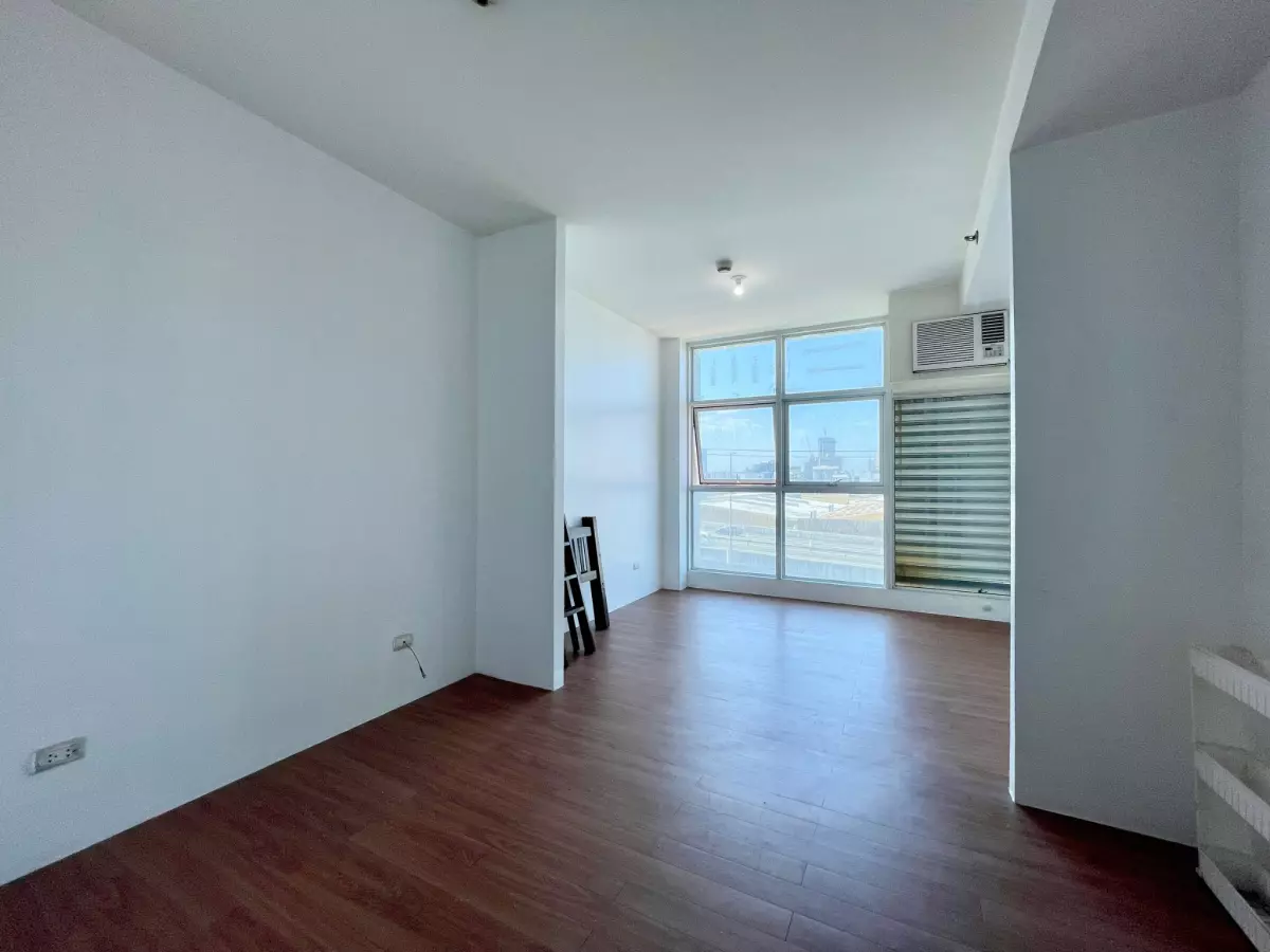 1BR UNIT FOR SALE at The Linear, Makati — Studio in Makati, NCR, Philippines — Photo 4
