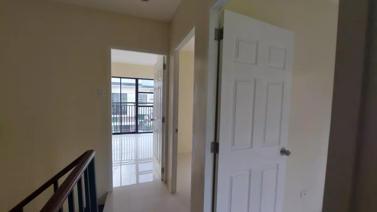 House and lot for assume - photo 7