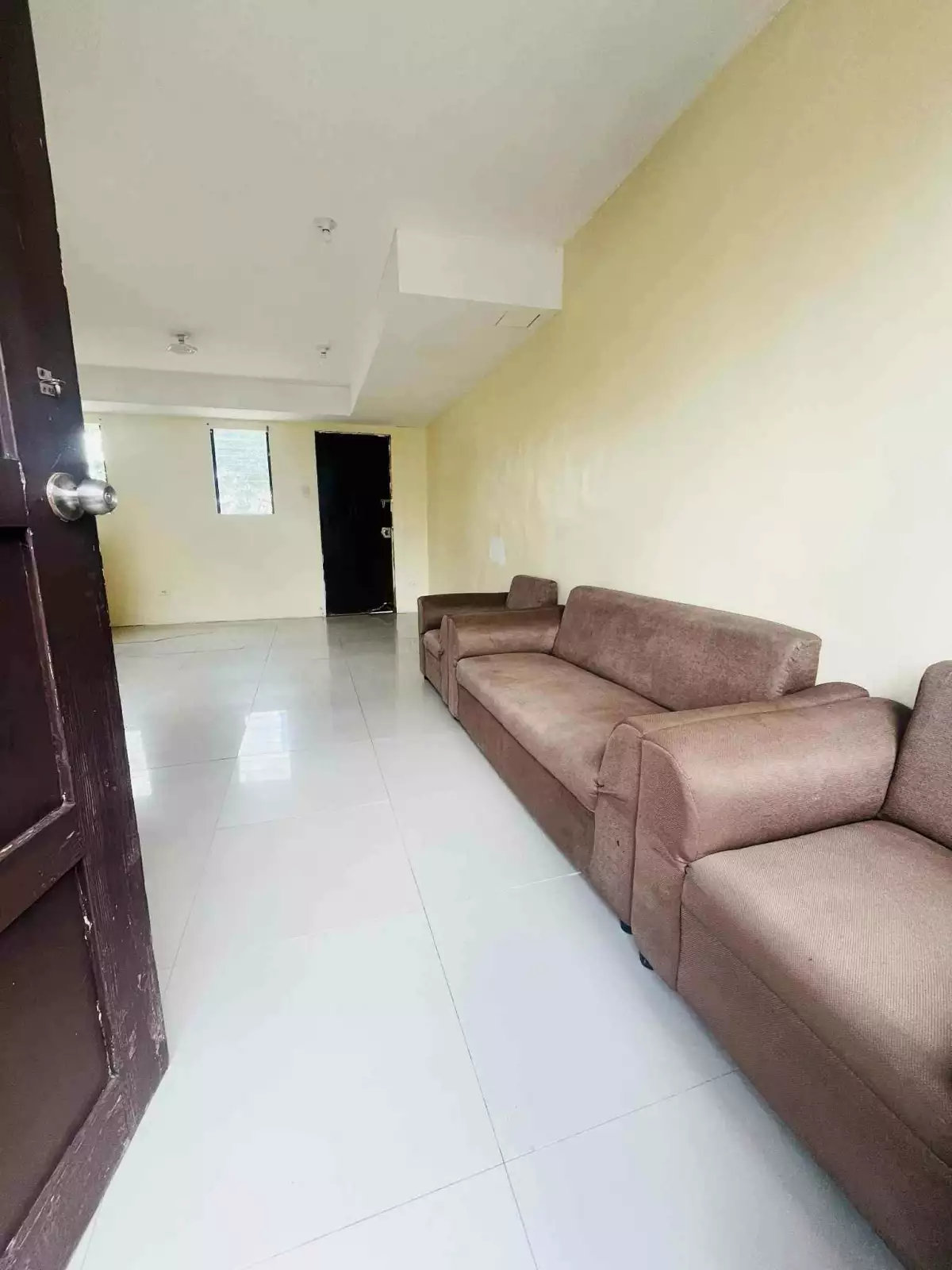 AFFORDABLE HOUSE & LOT AT CASAMIRA LINAO MINGLANILLA — House and Lot in Minglanilla, Cebu, Philippines — Photo 5