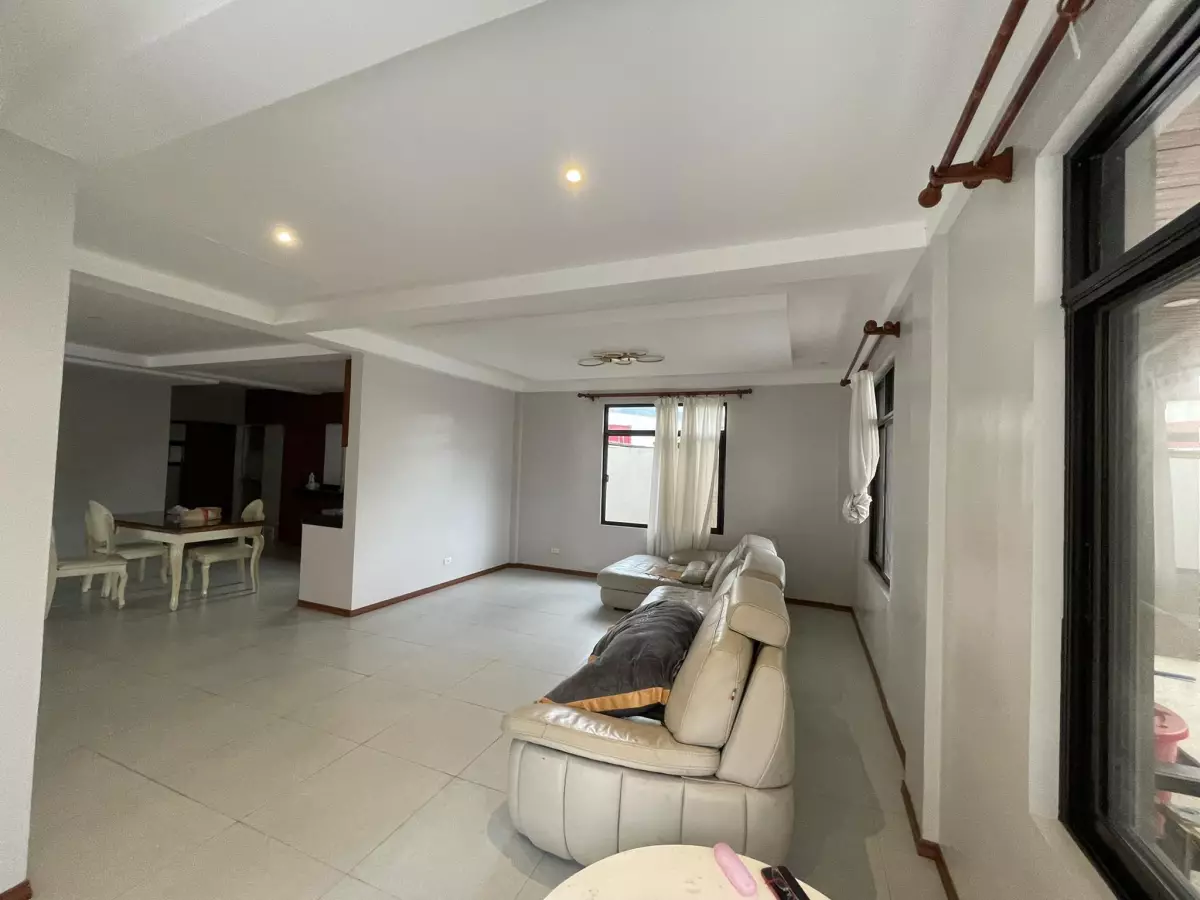 FOR SALE/FOR RENT HOUSE AND LOT WITH POOL IN AGRO MACRO MANDAUE PHASE 1 — House and Lot in Agro-Macro, 6th Ave, Mandaue City — Photo 7