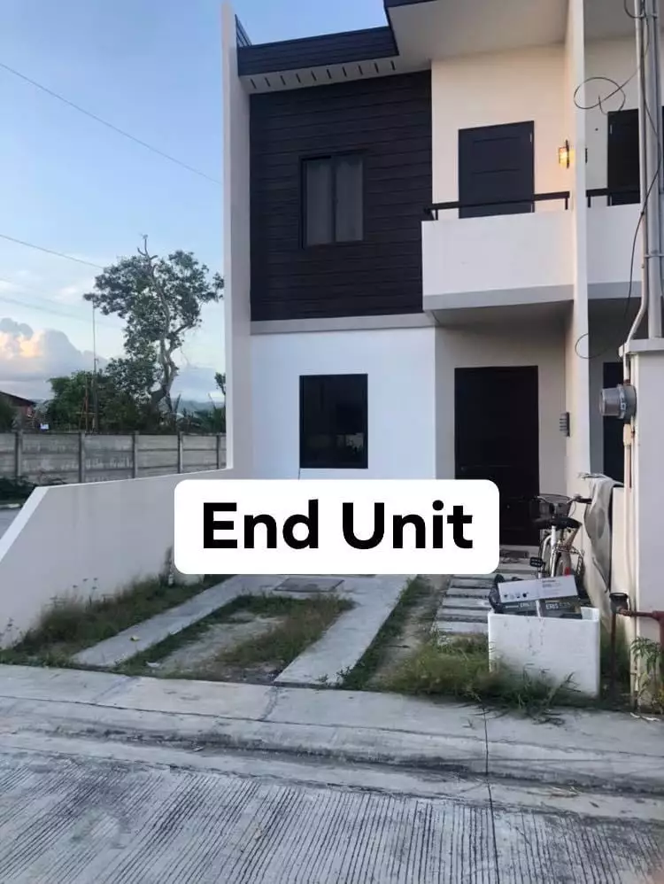 Almond Drive Talisay End Unit Townhouse With Parking