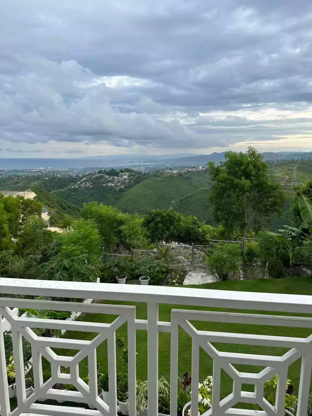 Overlooking House and Lot in Vista Grande