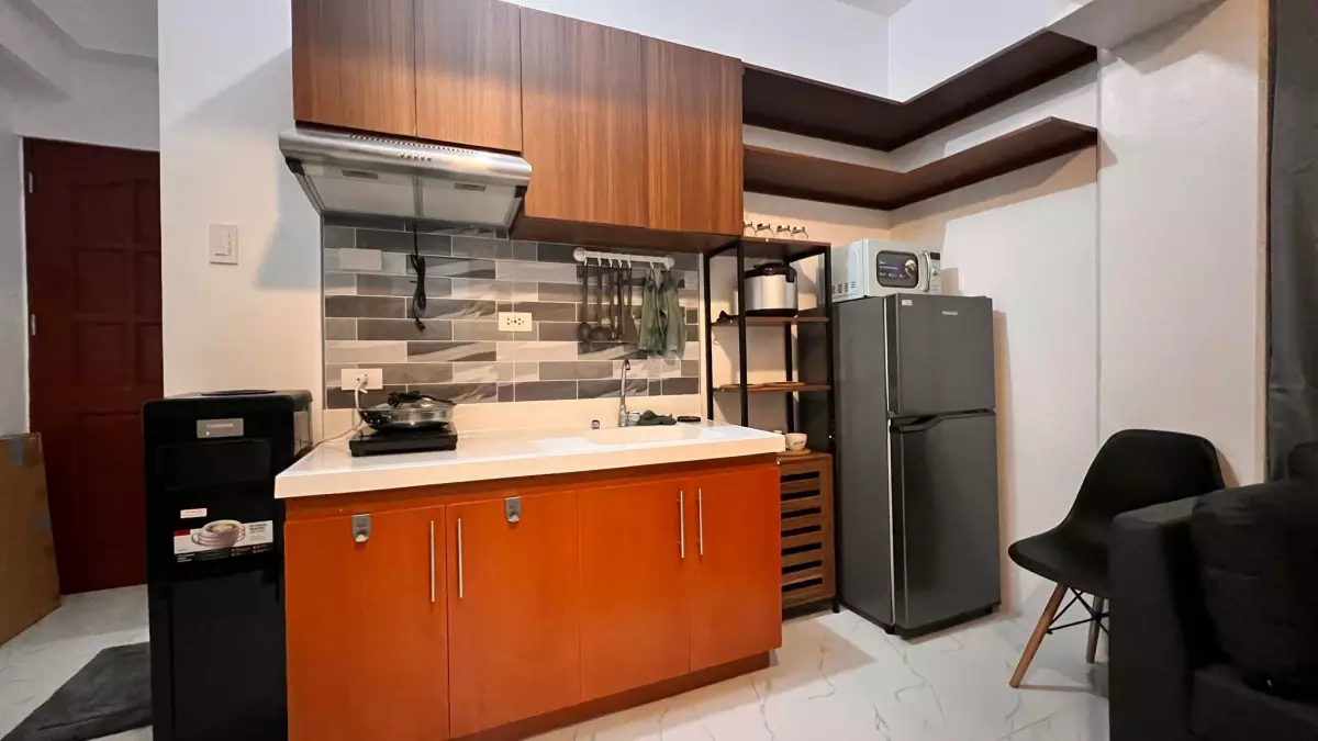 Newly renovated, beautiful, fully furnished 1-BR at Royal Oceancrest Mactan