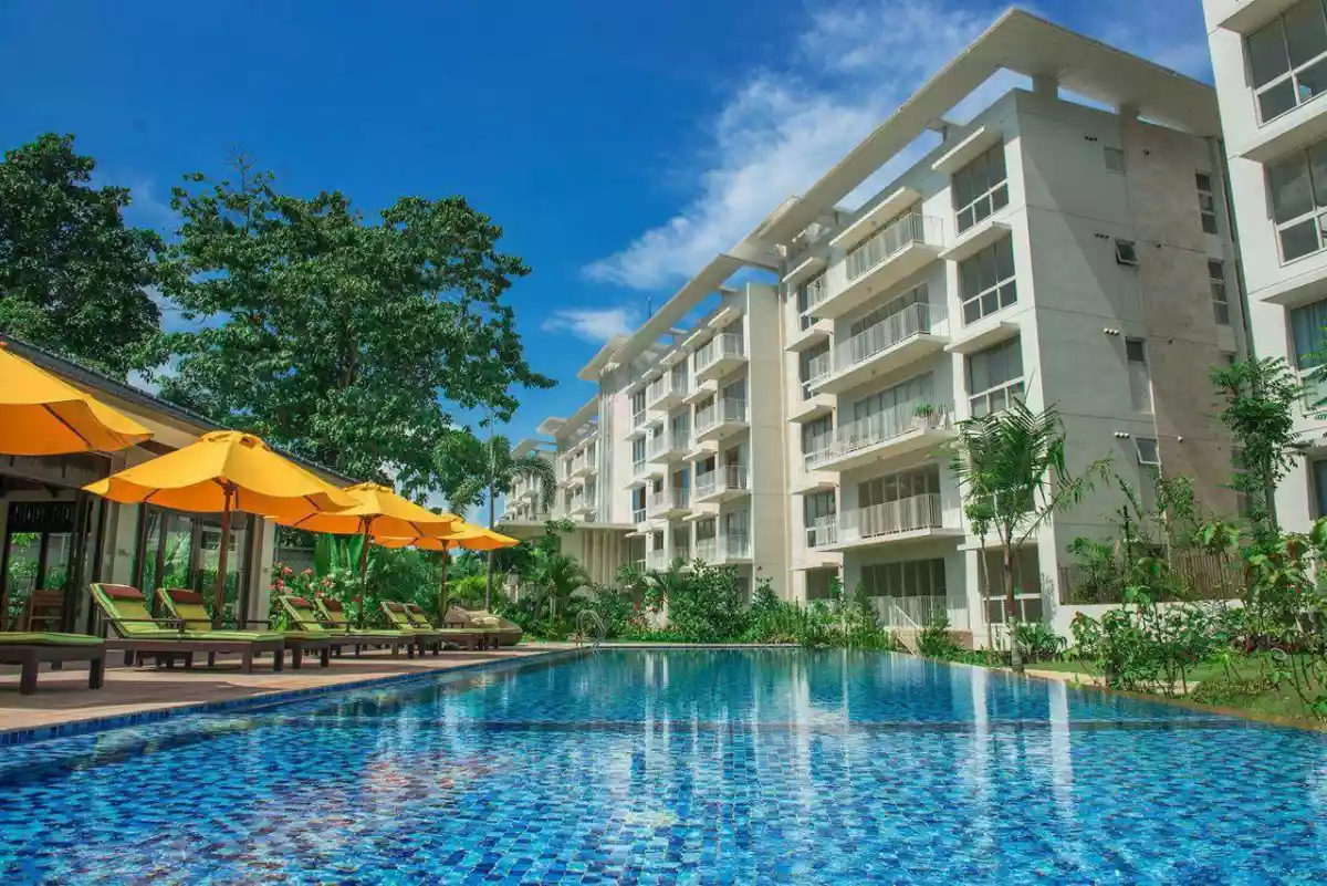 Semi Furnished Studio Unit at 32 Sanson by Rockwell Lahug Cebu City for Sale — Studio in Cebu City, Cebu, Philippines — Photo 3