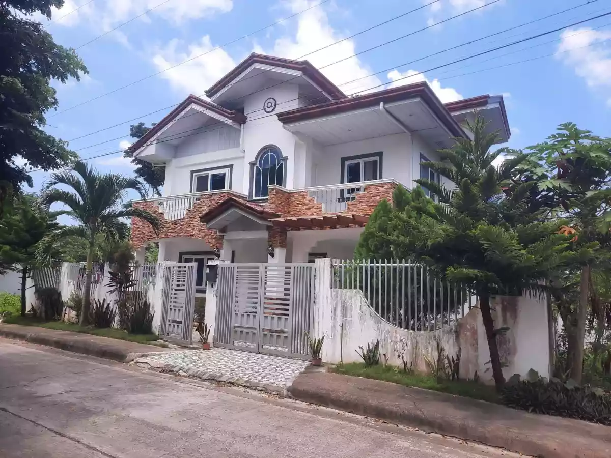 Open photo 13 of 15 — House and Lot