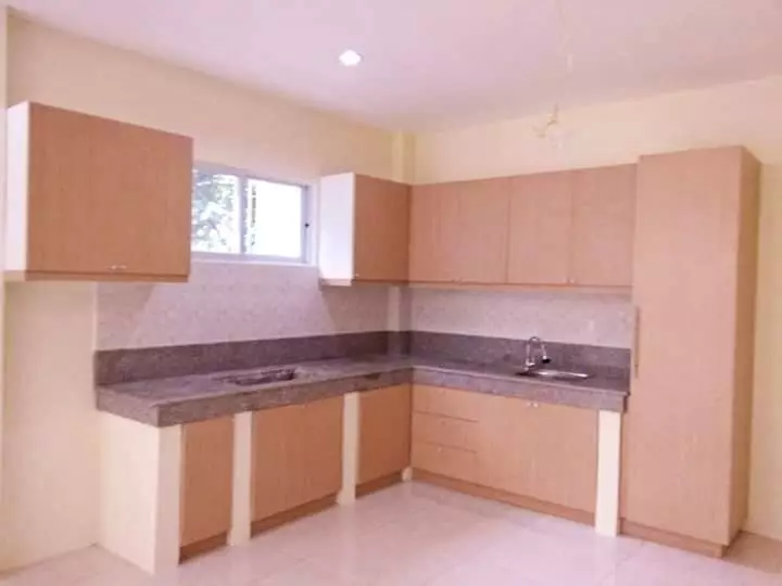 House & lot - photo 3