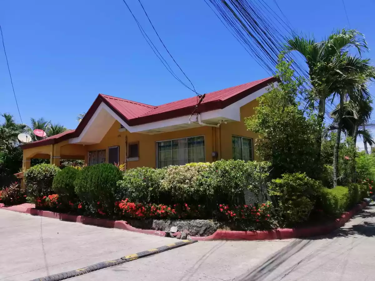 TITLED HOUSE AND LOT FOR SALE - LILOAN CEBU