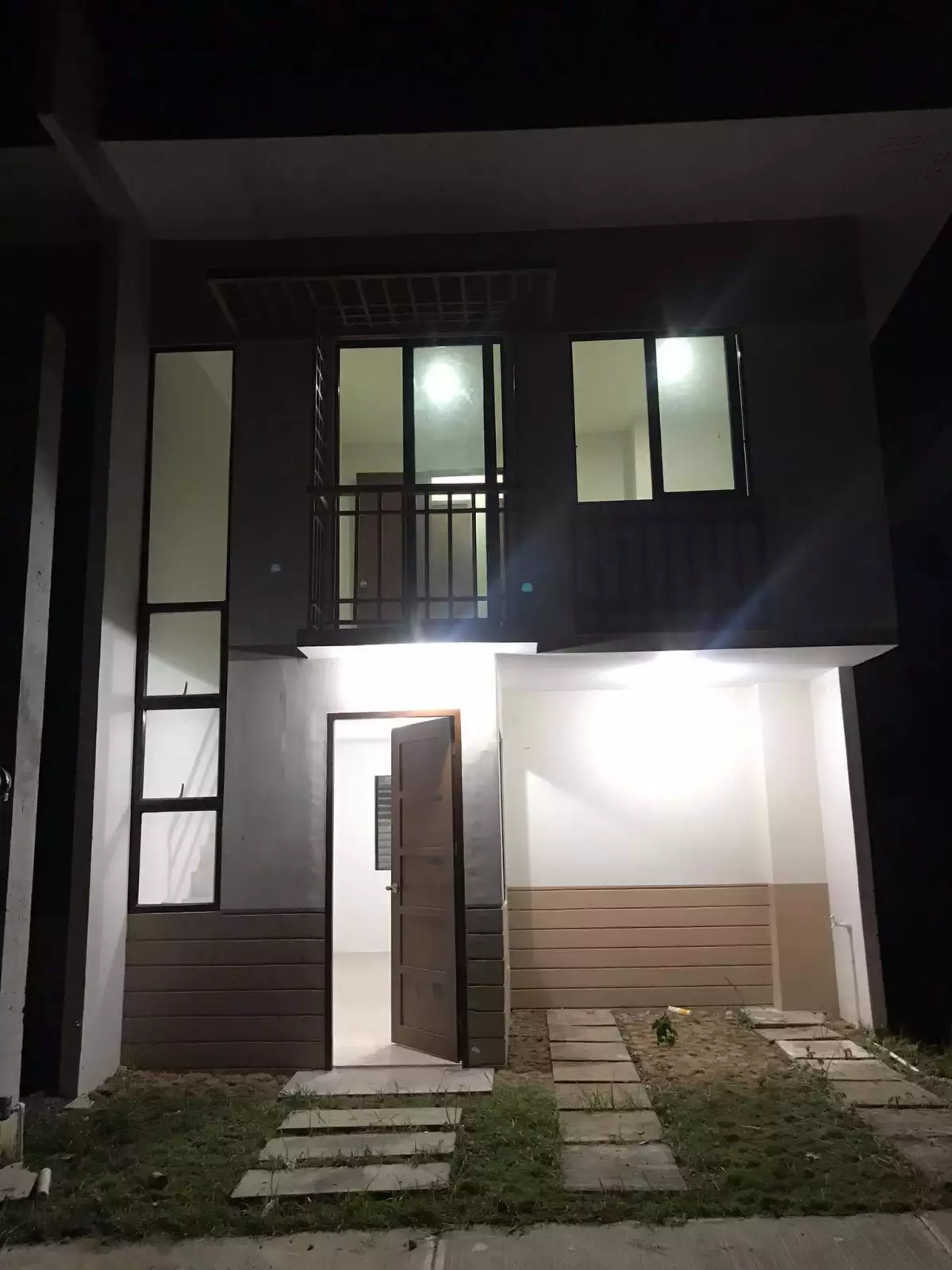 FOR ASSUME END UNIT HOUSE AND LOT