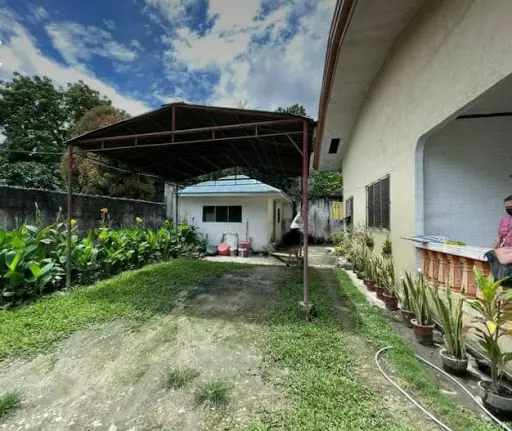 House and Lot big extra Lot in talamban — House and Lot in Cebu City, Cebu, Philippines — Photo 3
