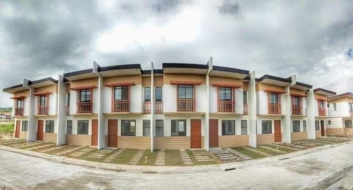 CASA MIRA SOUTH-TOWNHOUSE B