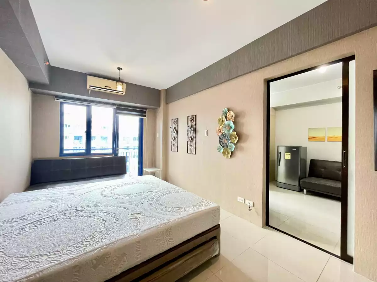 SEA RESIDENCES COMBINED UNIT WITH BALCONY FOR RENT    - photo 2