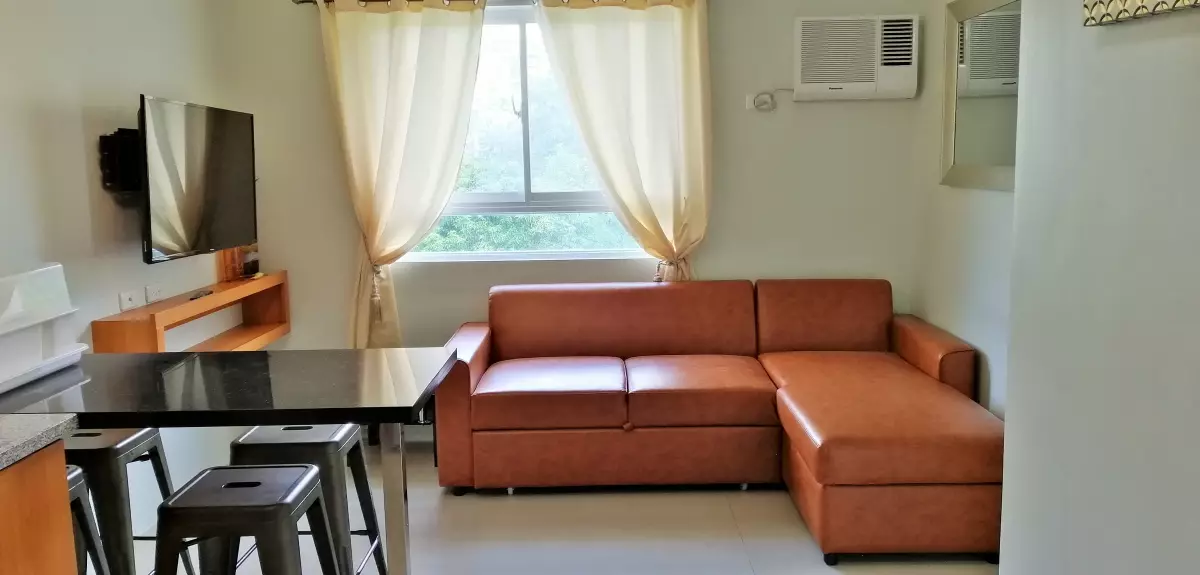 For Lease 1BR fully furnished with balcony near IT Park, Lahug — 1 Bedroom in Salinas Drive Extension, Cebu City, Philippines — Photo 2