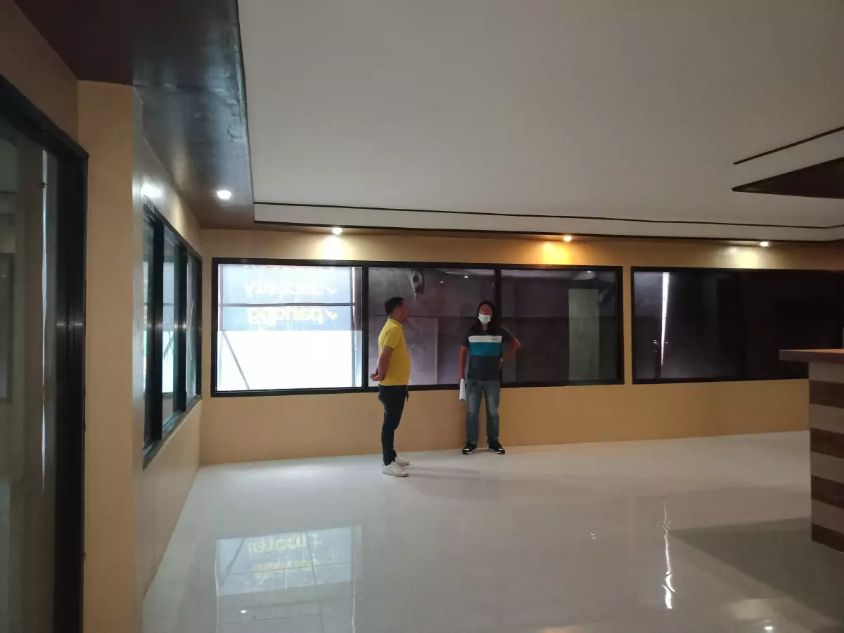 Bacolod Commercial Space for Rent along Lacson St. — Office in Lacson Street, Bacolod, Negros Occidental — Photo 6