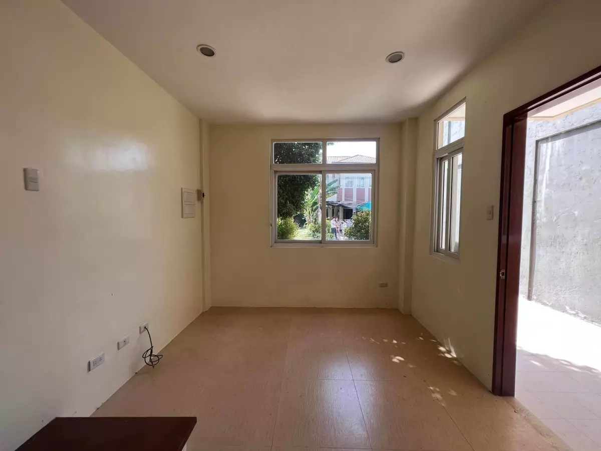 3 BEDROOM HOUSE AND LOT IN BASAK LAPU LAPU CITY — Townhouse in Lapu-lapu City, Cebu, 6015 — Photo 3