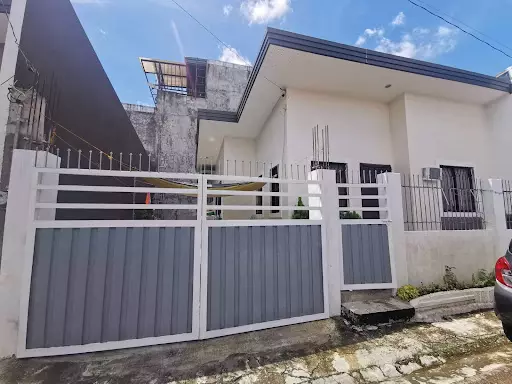 Rush House and Lot for Sale