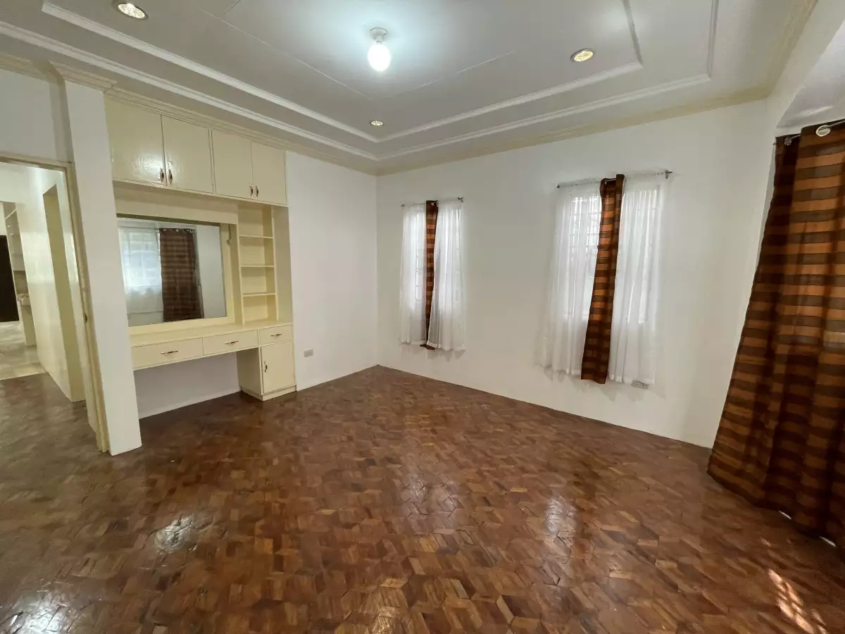 House and Lot For Sale at BF Resort Las Pinas  - photo 4