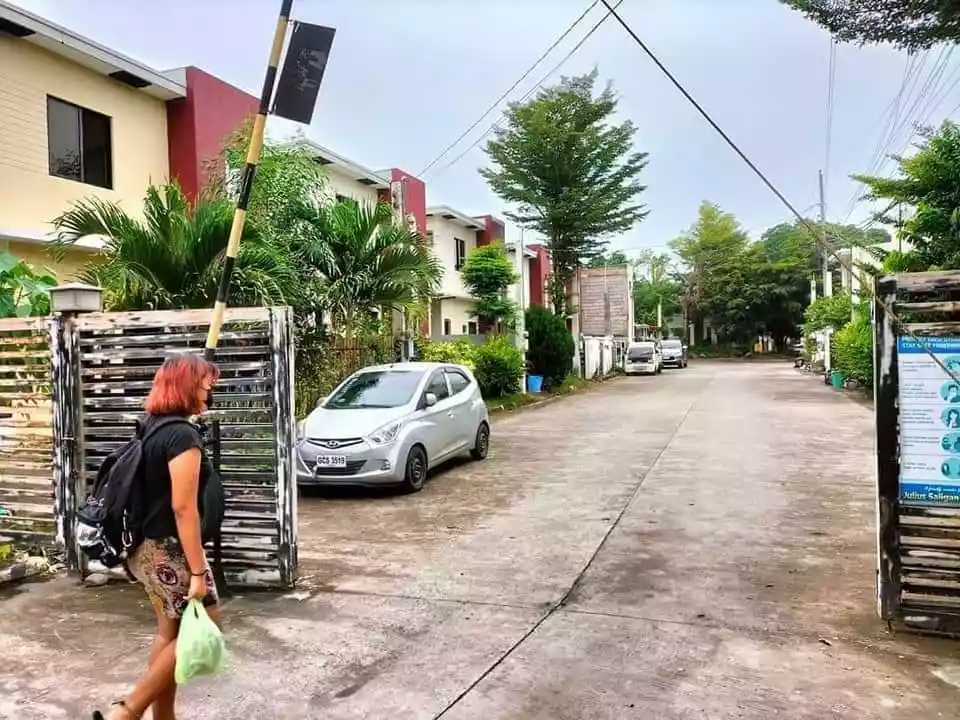 Rush Sale  Single Attached House and Lot Dumaguete - photo 7