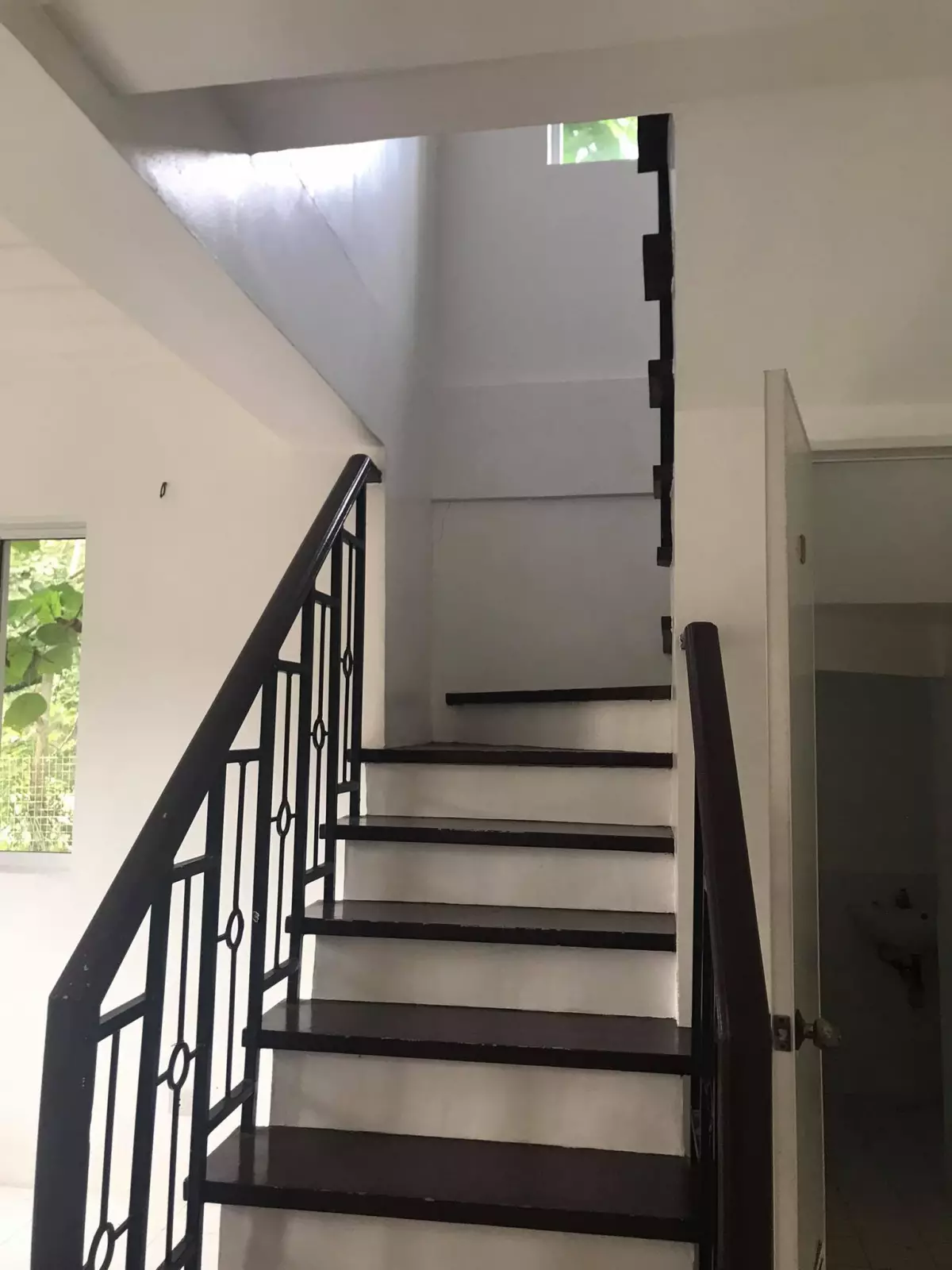 FOR SALE: Townhouse in Camella Riverdale Talamban - photo 5