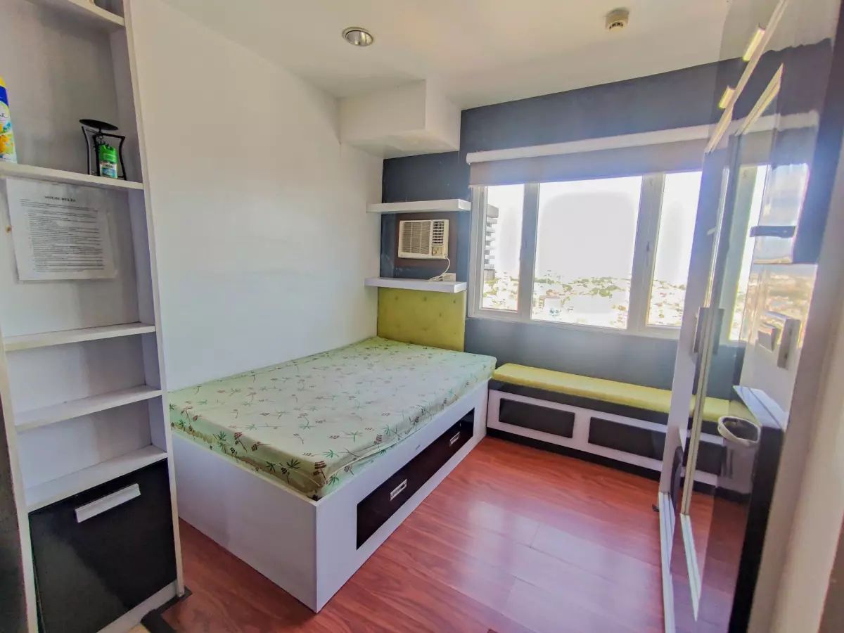 FURNISHED STUDIO UNIT FOR SALE at Ridgewood Towers — Studio in Carlos P. Garcia Avenue, Taguig, Metro Manila — Photo 3
