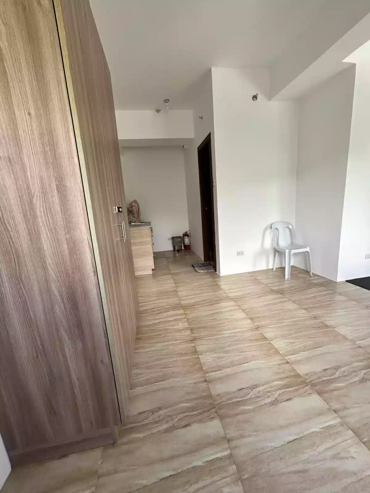 SACRIFICE SALE STUDIO CORNER UNIT IN APPLEONE BANAWA HEIGHTS — Studio in Cebu City, Central Visayas, Philippines — Photo 5