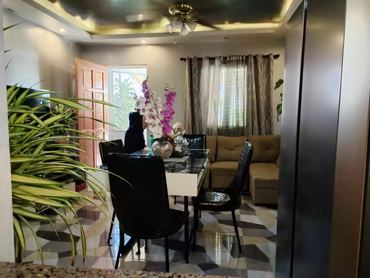 Open photo 13 of 20 — For Assume Townhouse in Richwood Homes Compostela