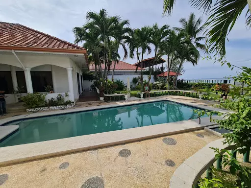 Open photo 15 of 17 — Elegant Beach House