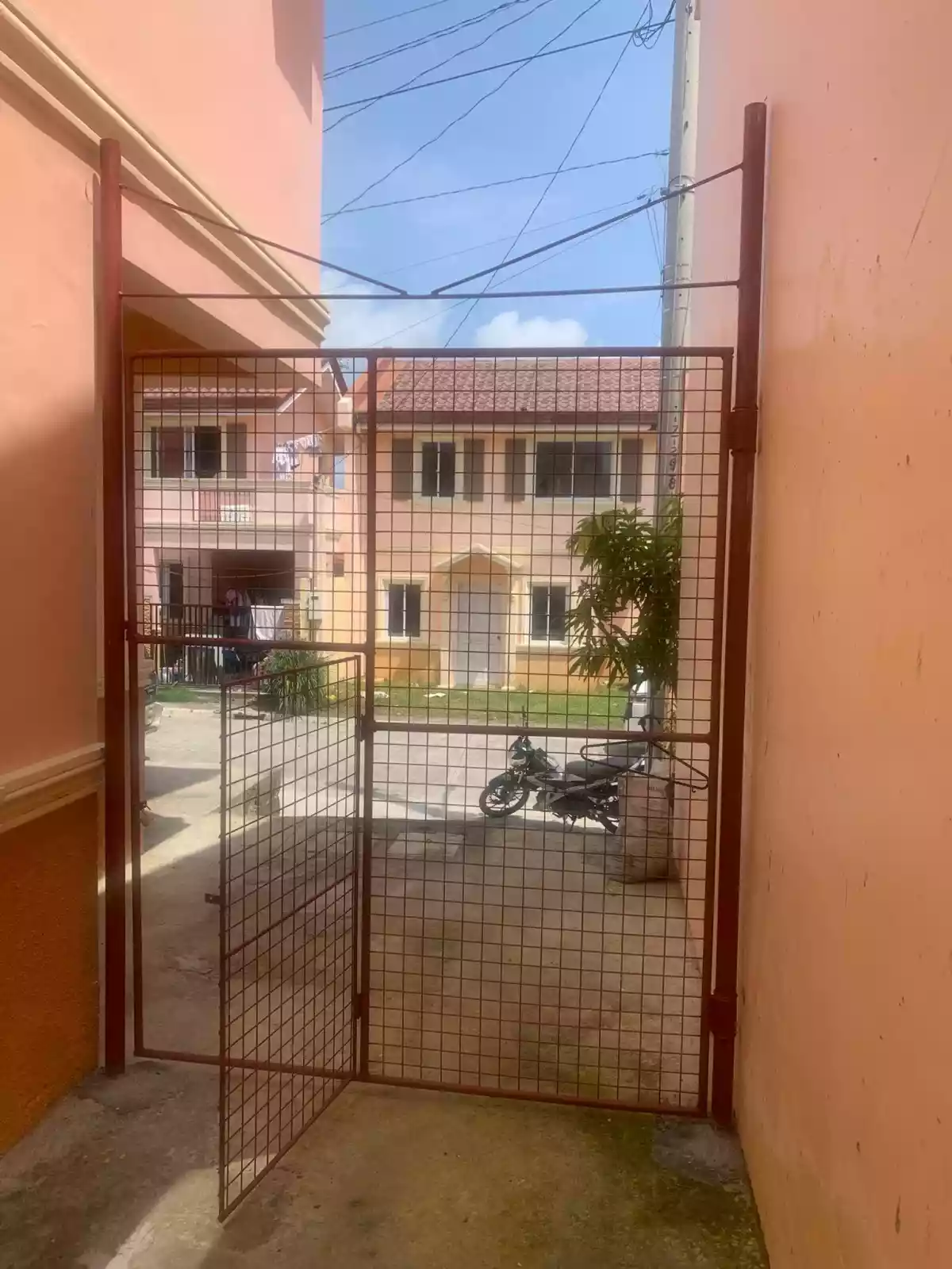 Open photo 19 of 21 — 3-bedrooms, 2 toilet and bath, two-storey House for Rent