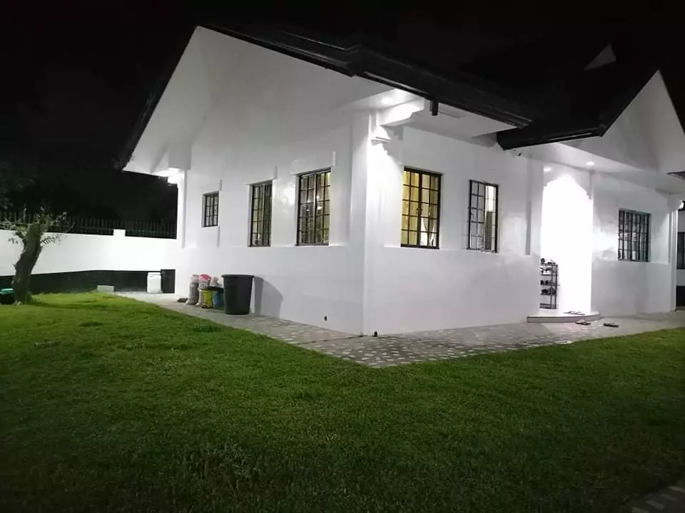Open photo 16 of 16 — Beautiful White House For Sale! 