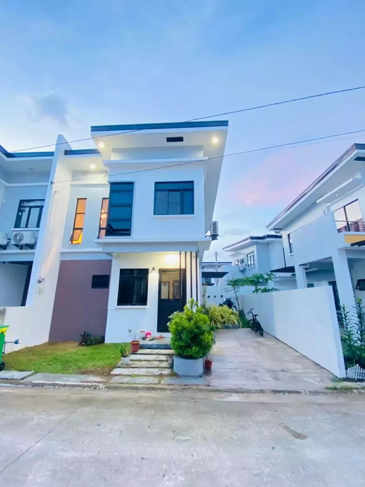 House and Lot (For Assume) - RUSH!!! Kahale Res Minglanilla - photo 2