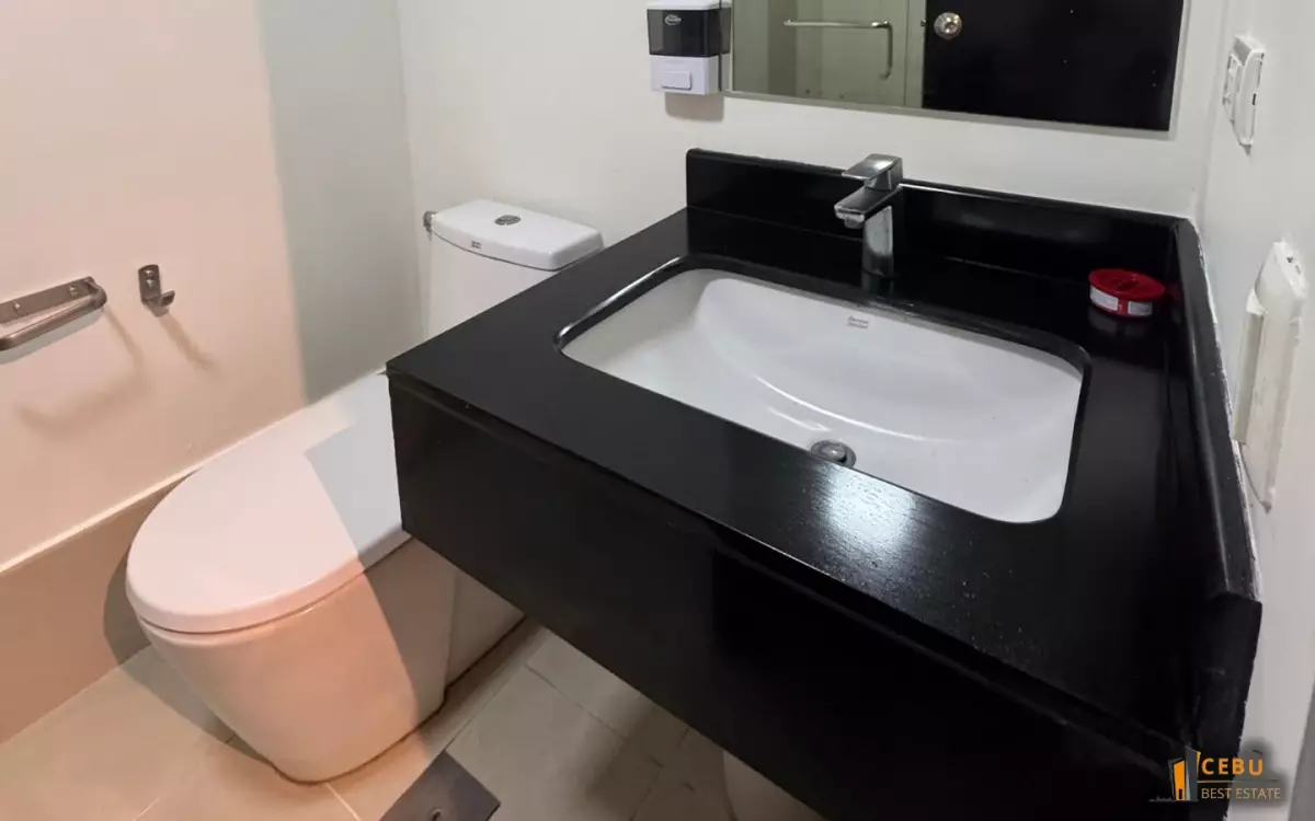Open photo 16 of 19 — STUDIO UNIT FOR SALE IN SOLINEA TOWER 2