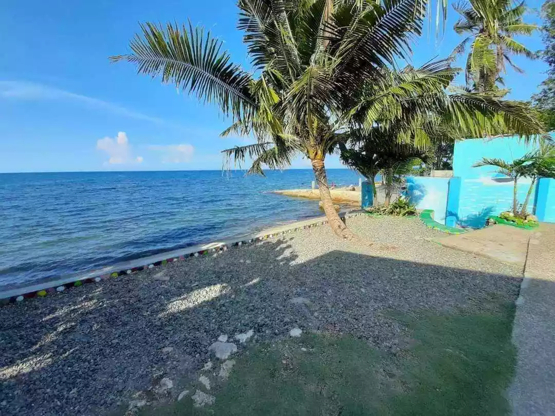 BEACH HOUSE FOR RENT - photo 3