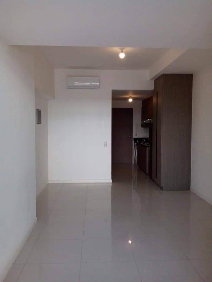 Rare Find for Assume studio in Mandani Bay — Studio in F.E. Zuellig Avenue, Mandaue City, Philippines — Photo 3