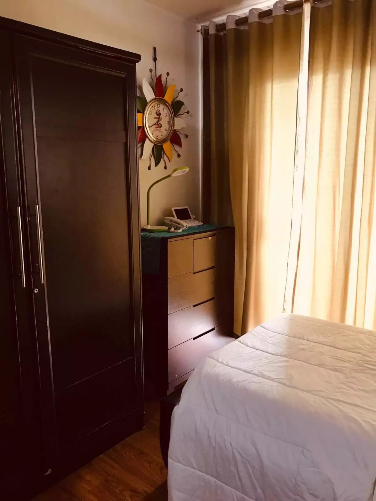 Open photo 23 of 42 — Own A 4BR High End Condo Across Ayala Mall - The Copeton Baysuites Located Besides City Of Dreams