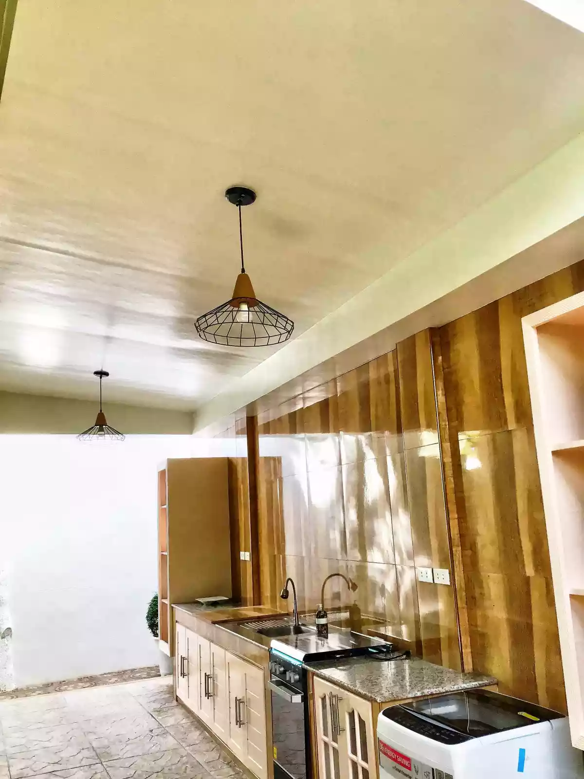 FULLY-FURNISHED 3-Storey,  4BR Modern Single Detached House & Lot in San Carlos Heights, Quiot Pardo - photo 5