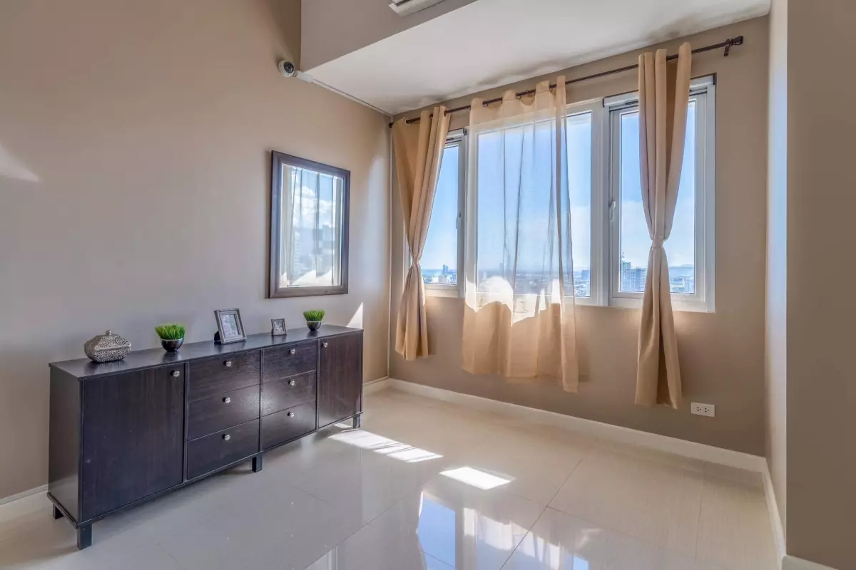 3-Bedroom Penthouse at Calyx Residences Cebu Business Park Cebu City — Penthouse in Cebu City, Cebu, Philippines — Photo 3