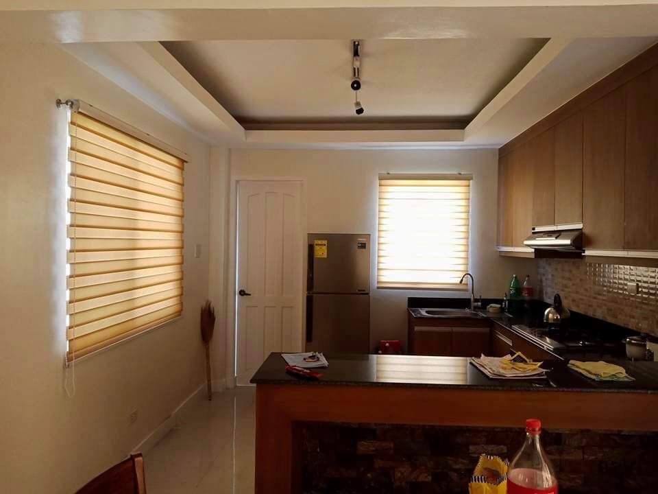 3 Bedrooms and 2 Toilet and Bath with Stockroom and Laundry  - photo 6