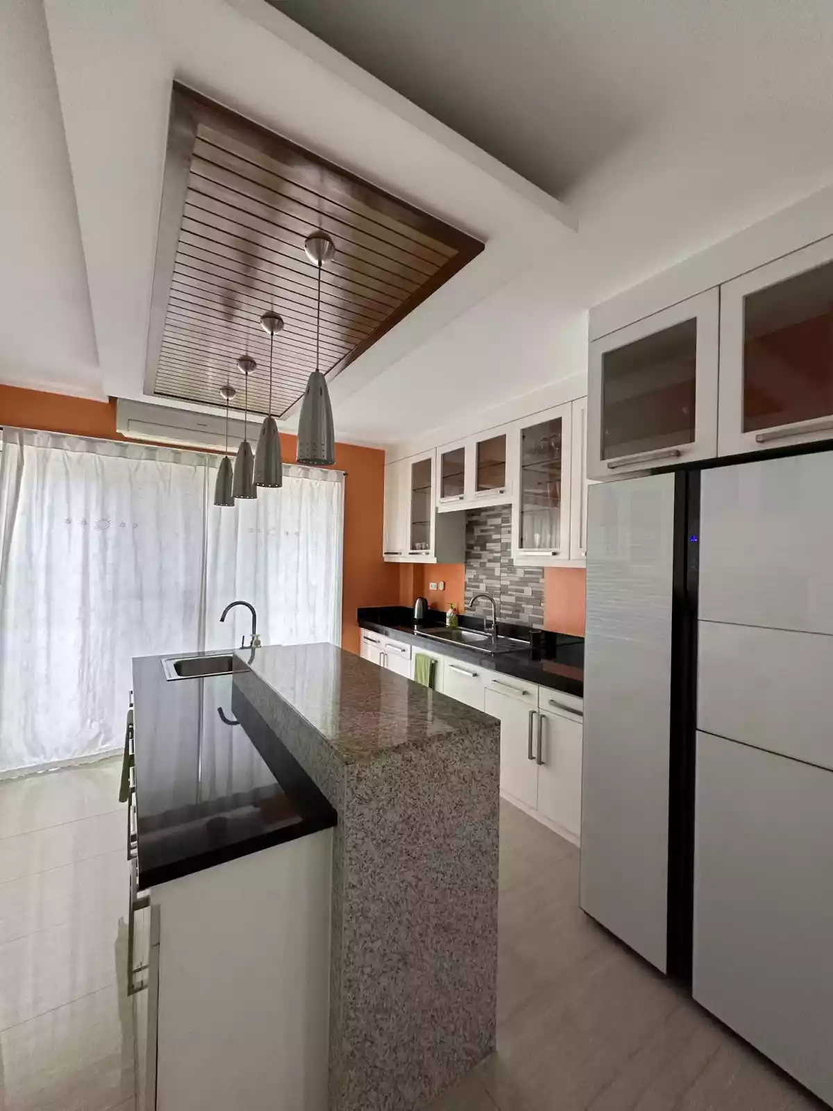 BEAUTIFUL HOUSE AND LOT — House and Lot in Cebu, Philippines — Photo 4