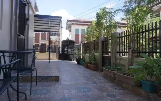 Rush Sale! 4BR Single Detached Corner House in Lapu-Lapu City - photo 5