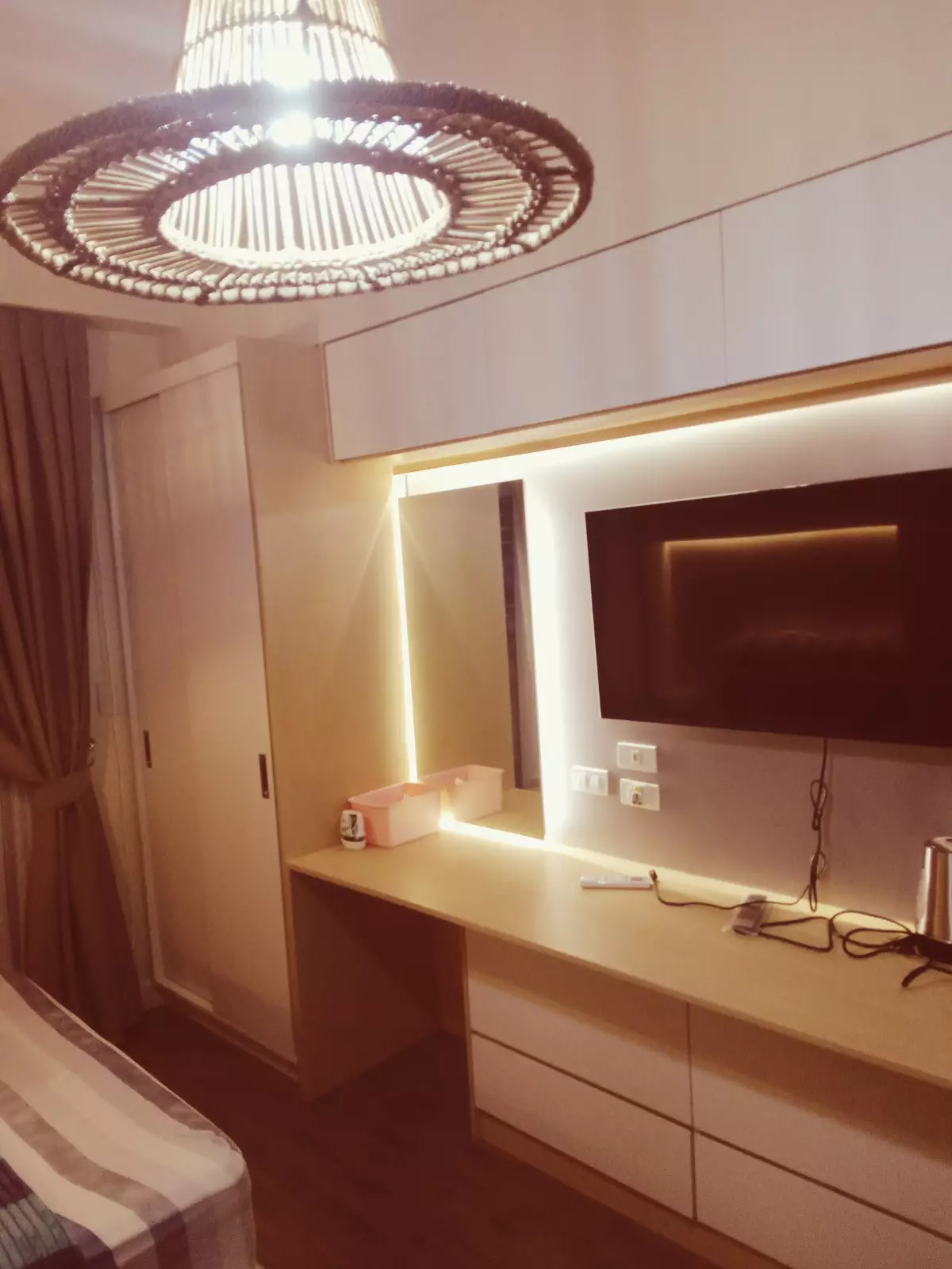 For rent fully furnished studio with balcony at Grand Residences  - photo 6