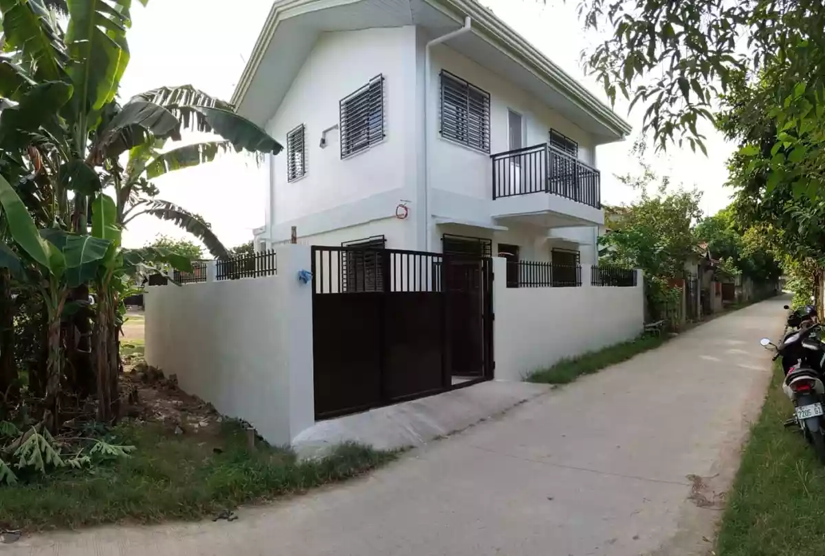 For sale house and lot or for rent (Minglanilla) — House and Lot in Minglanilla, Cebu, Philippines — Photo 2