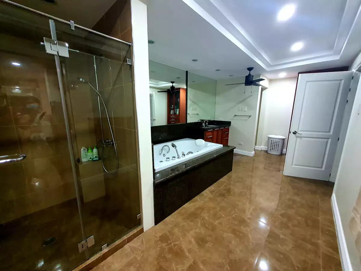Overlooking 4- Storey House and Lot in Jardin de Busay for Sale — House and Lot in Cebu Transcentral Highway, Cebu City, Cebu — Photo 5