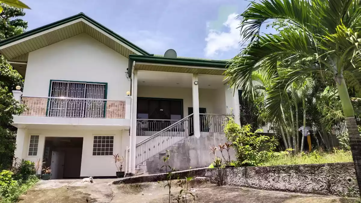 House and Lot - photo 4